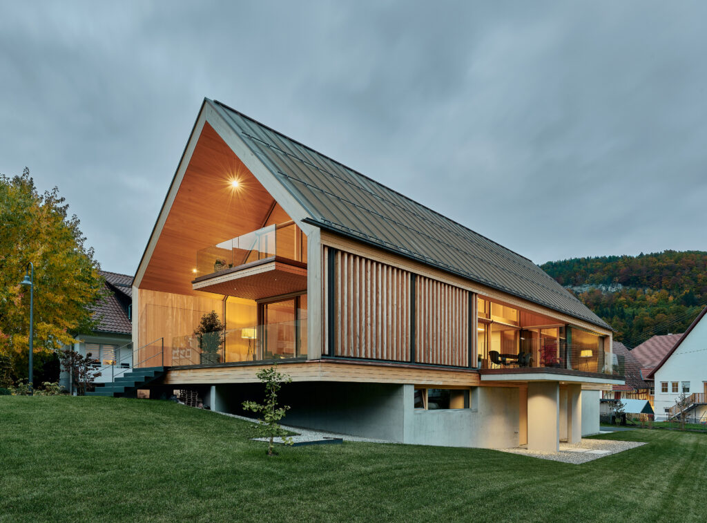 025_DMF2174_srgb_klein